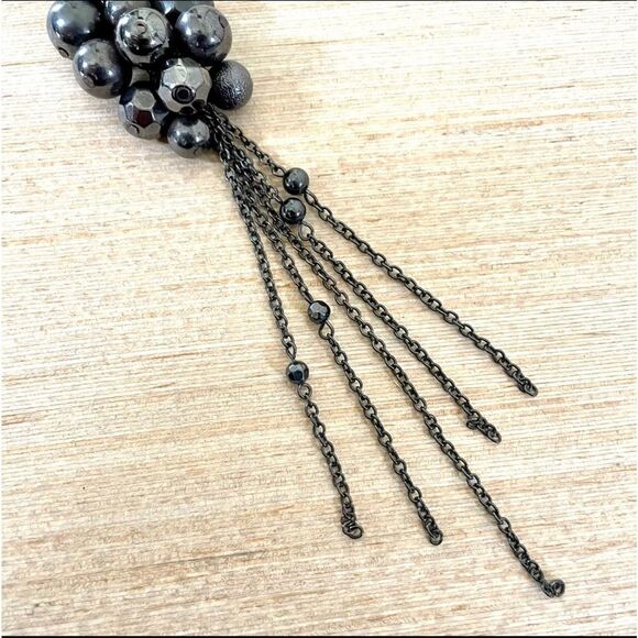 Long black chain beaded cluster necklace - Picture 7 of 12